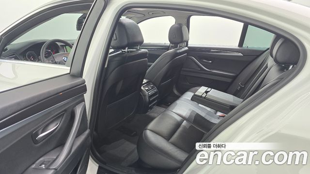 BMW 5-Series 2014 — photo 12