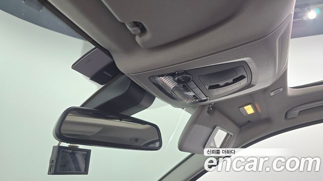 BMW 5-Series 2014 — photo 19