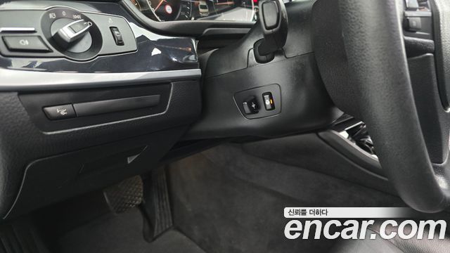 BMW 5-Series 2014 — photo 20