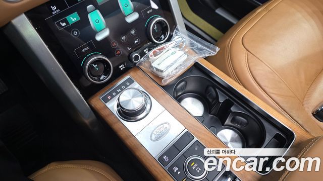 Land Rover Range Rover 2018 — photo 12