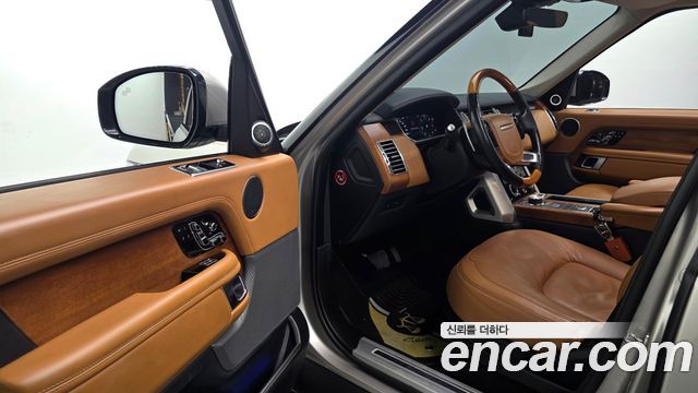 Land Rover Range Rover 2018 — photo 13