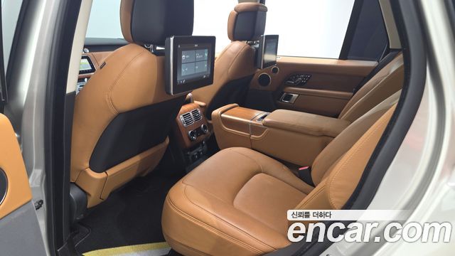 Land Rover Range Rover 2018 — photo 18