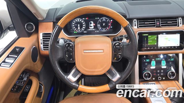 Land Rover Range Rover 2018 — photo 21