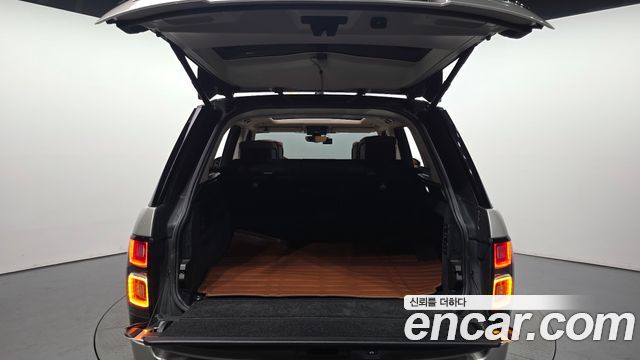 Land Rover Range Rover 2018 — photo 24