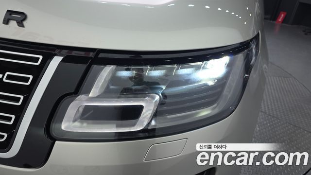 Land Rover Range Rover 2018 — photo 8