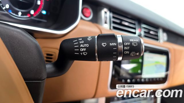 Land Rover Range Rover 2018 — photo 27