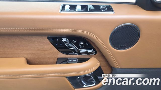 Land Rover Range Rover 2018 — photo 28