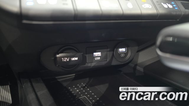 Hyundai AVANTE 2021 — photo 19