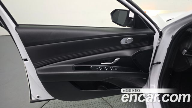Hyundai AVANTE 2021 — photo 14