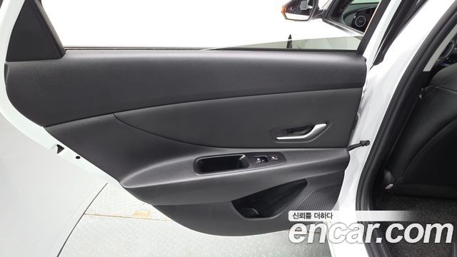 Hyundai AVANTE 2021 — photo 15