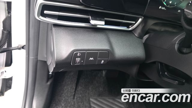 Hyundai AVANTE 2021 — photo 30