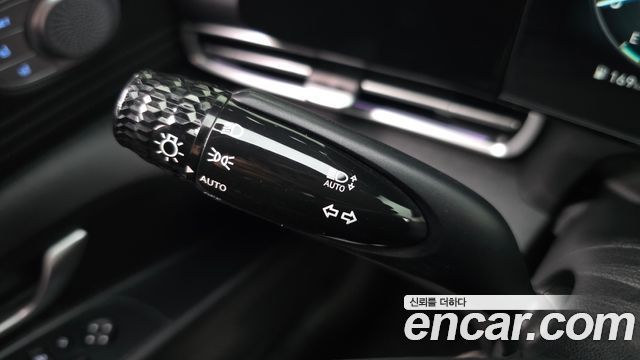 Hyundai AVANTE 2021 — photo 31