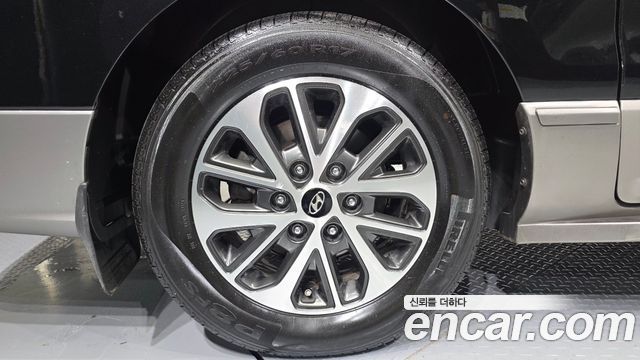 Hyundai Starex 2019 — photo 5