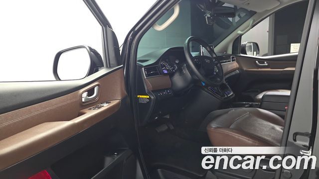 Hyundai Starex 2019 — photo 13