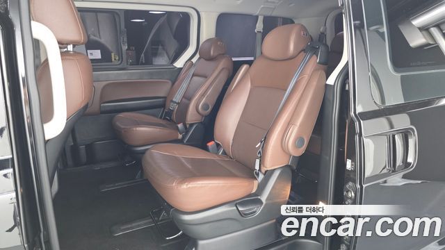 Hyundai Starex 2019 — photo 18