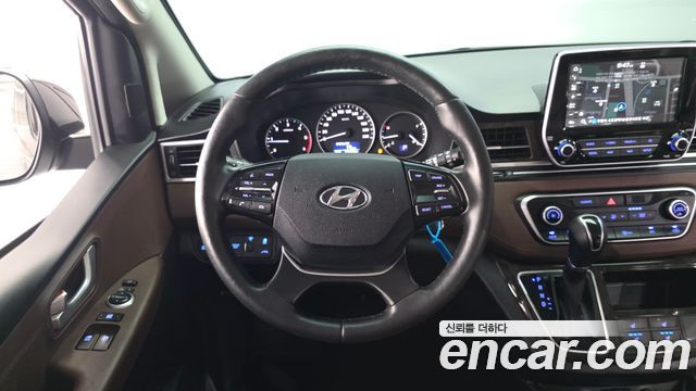 Hyundai Starex 2019 — photo 20