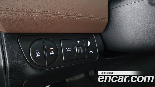 Hyundai Starex 2019 — photo 24