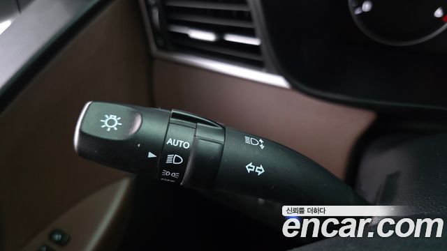 Hyundai Starex 2019 — photo 25