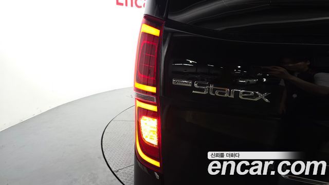 Hyundai Starex 2019 — photo 9