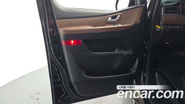 Hyundai Starex 2019 — photo 14