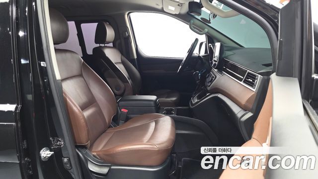 Hyundai Starex 2019 — photo 16