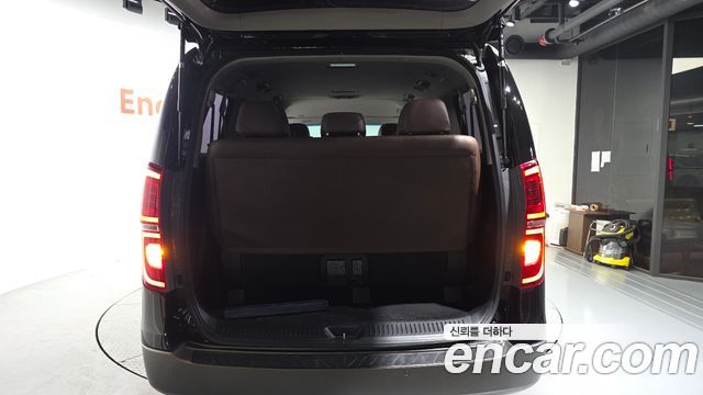 Hyundai Starex 2019 — photo 28