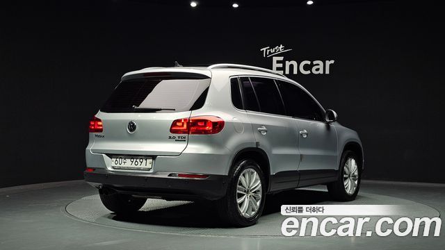 Volkswagen Tiguan 2014 — photo 2