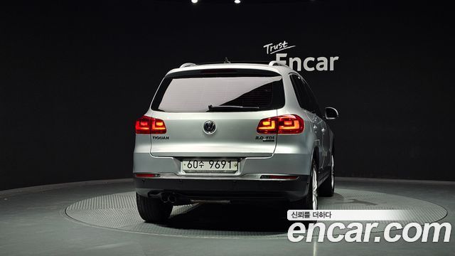 Volkswagen Tiguan 2014 — photo 4