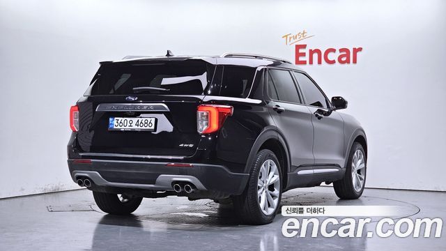 Ford Explorer 2022 — photo 2