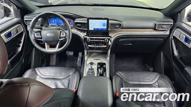 Ford Explorer 2022 — photo 10