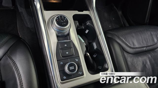 Ford Explorer 2022 — photo 12