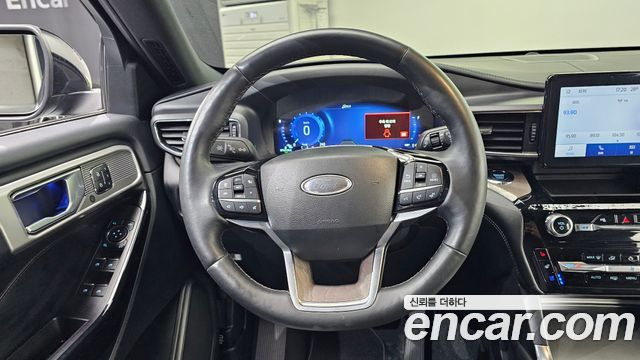 Ford Explorer 2022 — photo 19