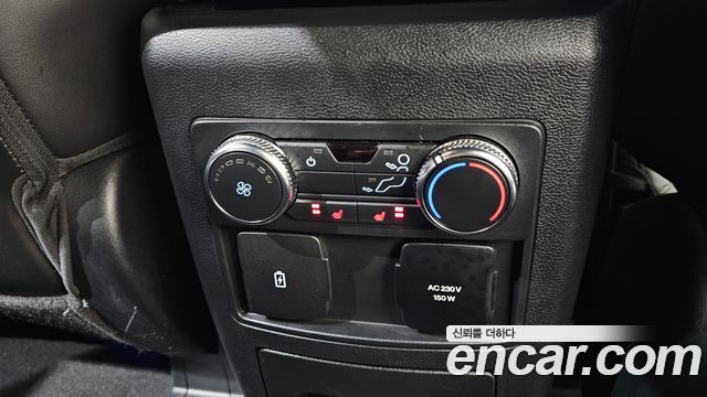 Ford Explorer 2022 — photo 24