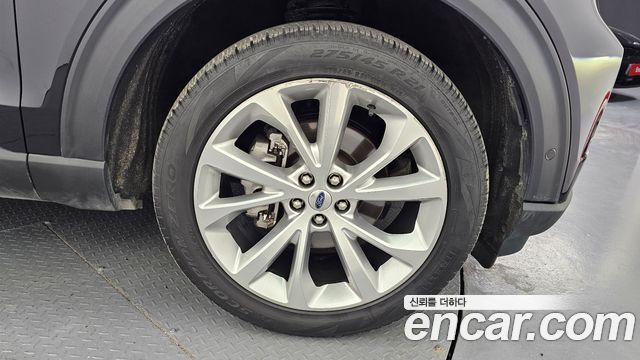 Ford Explorer 2022 — photo 7