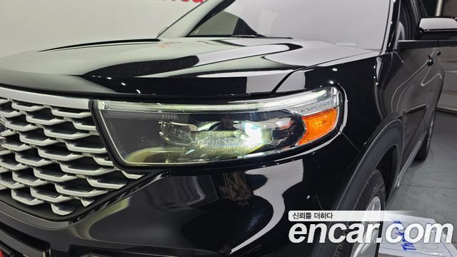 Ford Explorer 2022 — photo 8