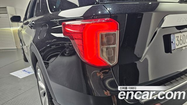 Ford Explorer 2022 — photo 9
