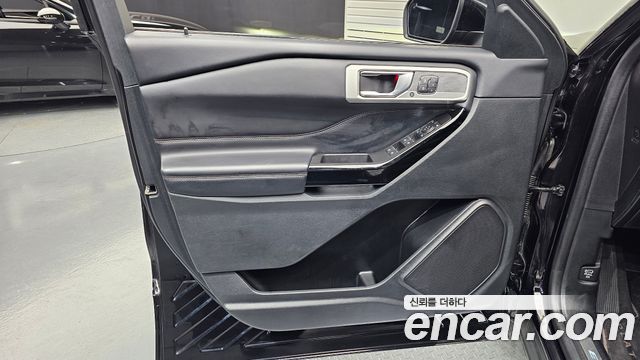 Ford Explorer 2022 — photo 14