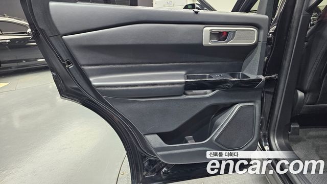 Ford Explorer 2022 — photo 15