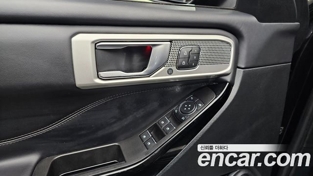 Ford Explorer 2022 — photo 29