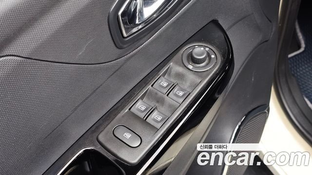 Renault Korea QM3 2015 — photo 25