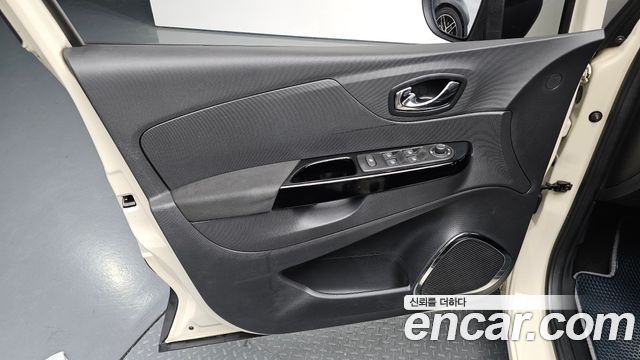 Renault Korea QM3 2015 — photo 14