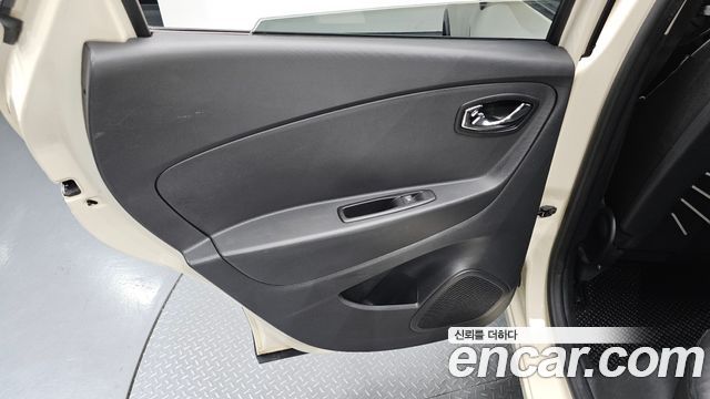 Renault Korea QM3 2015 — photo 15