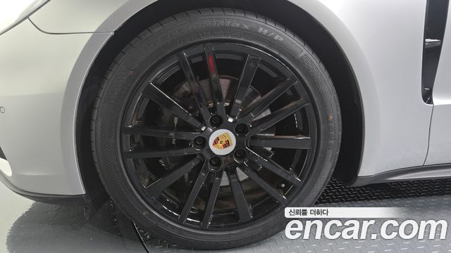 Porsche Panamera 2018 — photo 5