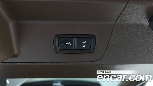 Porsche Panamera 2018 — photo 26