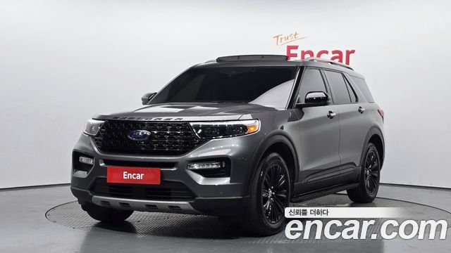 Ford Explorer 2021 — photo 1