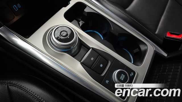 Ford Explorer 2021 — photo 9