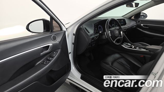 Hyundai Sonata 2022 — photo 13