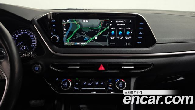 Hyundai Sonata 2022 — photo 18