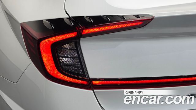 Hyundai Sonata 2022 — photo 9