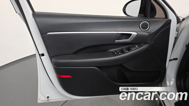 Hyundai Sonata 2022 — photo 14